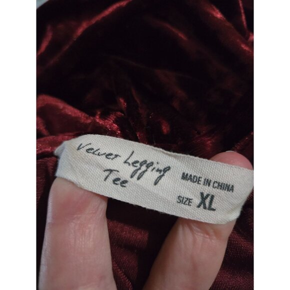 Spring + Mercer Womens Red Velvet Legging Tee V-Neck Top Size XL Stretch Casual - Picture 4 of 9